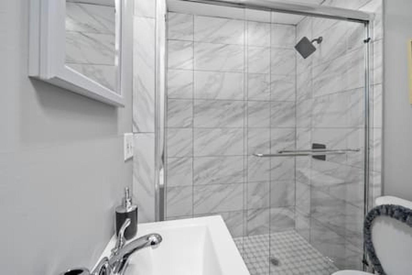 Urban Elegance Retreat In Downtown 로체스터 외부 사진